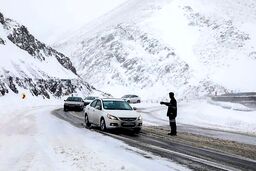 بارش برف و باران در ۱۰ استان/ ترافیک در ۳ آزاد راه