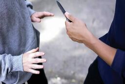 زورگیری 3 پسر خشن از 20 تهرانی