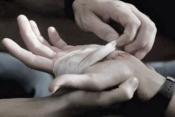 دست‌های زخمی راز 3 جنایت داماد طماع را فاش کرد