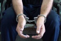 رفیق کشی پای بساط مشروبات الکلی