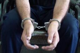 رفیق کشی پای بساط مشروبات الکلی