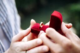 نقشه سیاه خواستگار قلابی برای زن ثروتمند