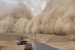 فیلم وحشتناک از توفان دوبی