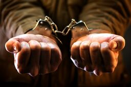 نظافتچی جلوی واحد من را خوب تمیز نکرد، کشتمش