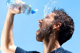 توصیه‌های طب سنتی برای پیشگیری از گرمازدگی