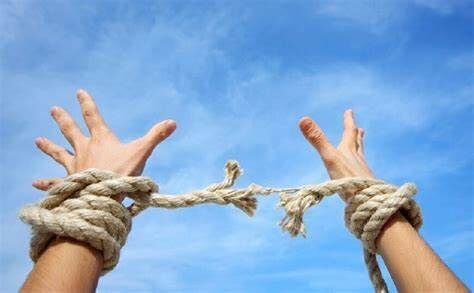 5 محکوم به مرگ، زنده از پای چوبه دار بازگشتند
