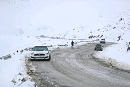 بارش برف و باران در جاده‌های ۱۱ استان