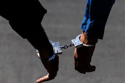 سارقان مسلح طلافروشی خزانه، پدر و پسر بودند