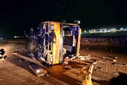 جزئیات حادثه واژگونی اتوبوس در استان کرمان با ۱۱ فوتی