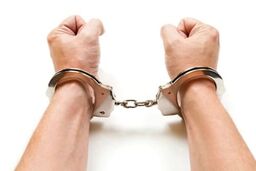 یکی از کارکنان شرکت نفت به اتهام اختلاس و فساد مالی بازداشت شد