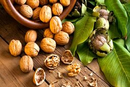 آجیلی که خطر ابتلا به این سرطان را کاهش می‌دهد