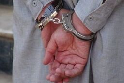 دستگیری فروشنده قلابی مجوز سلاح در مرکز تهران؛ کشف سلاح و مهمات از مخفیگاه متهم