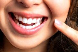 خوراکی‌های مفید برای سلامت دندان