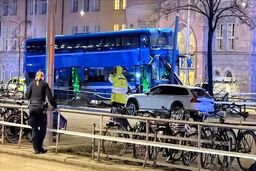حادثه در یک ایستگاه اتوبوس در پایتخت سوئد قربانی گرفت