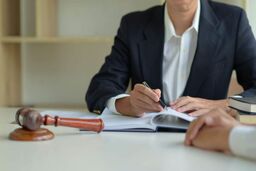 پلیس پسر ناپدیدشده را در خانه زنی جوان پیدا کرد