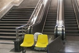 باز هم حادثه در پله برقی مترو